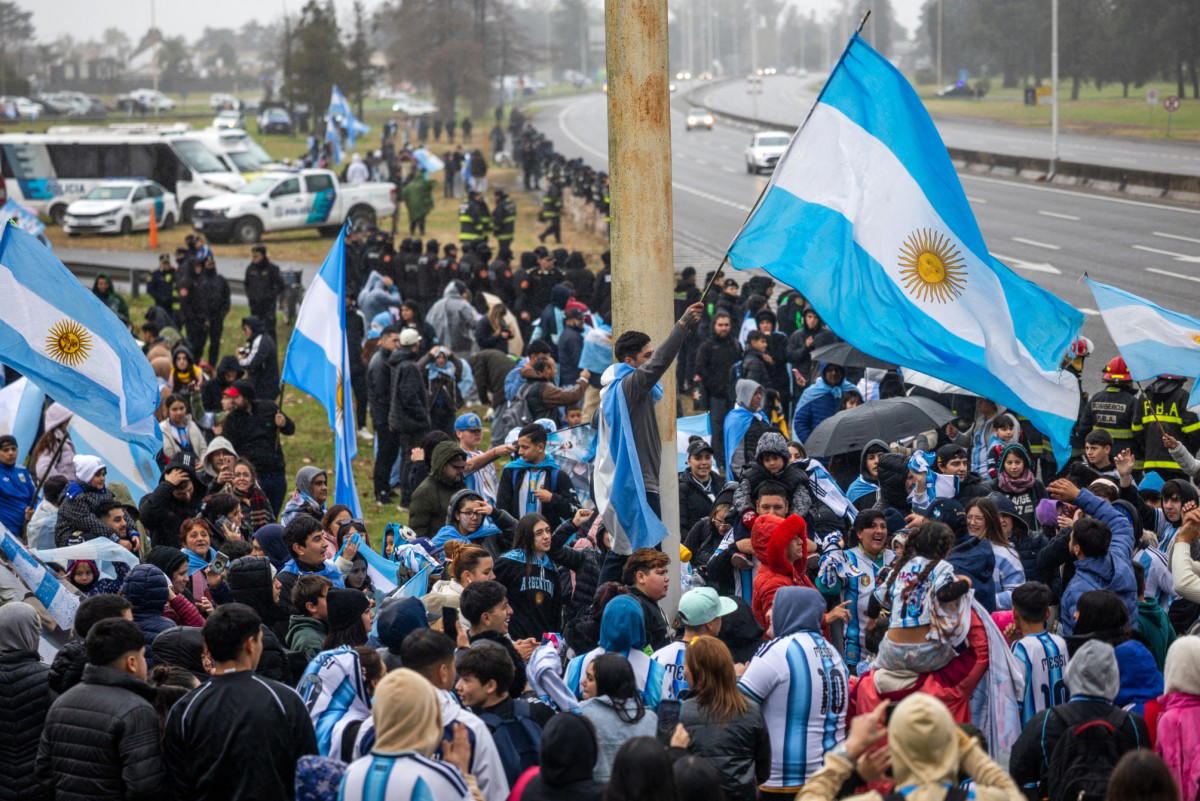 Argentina squad returns, without Messi, after World Cup final loss