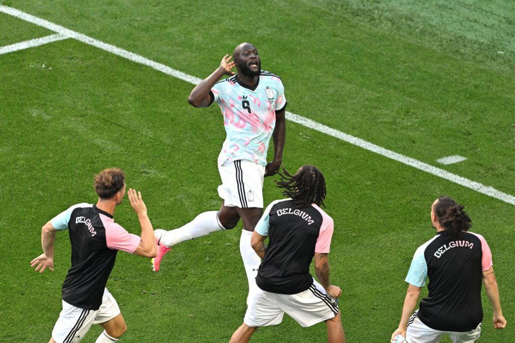 Victorious Belgian footballers troll Trump with YMCA dance