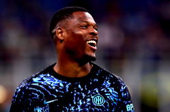 Real Madrid sign Dumfries from Inter Milan