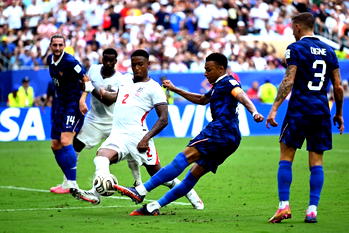 England beat France 6-4 in World Cup third-place playoff