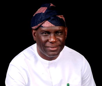 Mammoth crowd receives Adefarati after securing second term ticket