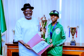 Oborevwori rewards Delta student with N20m for winning world spelling bee