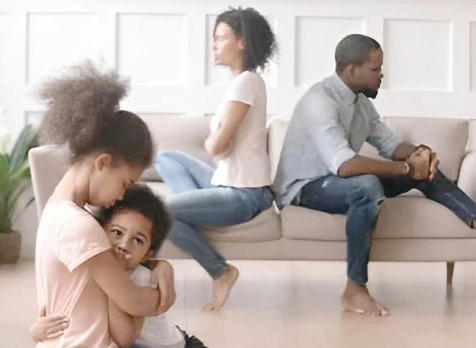 The second birth: Fathers unfamiliar with their kids and mothers whose absence shaped memories