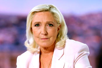 Le Pen hits campaign trail morning after announcing run