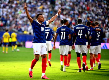 Mbappé fires back at Paraguayan senator after racist abuse