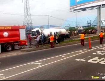 Just in: Panic as gas tanker catches fire in Lagos