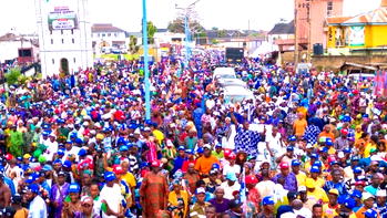 Oyebamiji promises 3.5MW Power Plant, Ooni urges violence-free Osun election