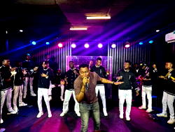 How the Idowu Santana Entertainment Band is taking Nigerian music to the world
