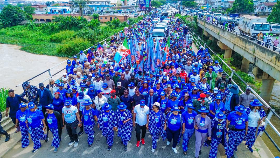 Osun Election: Oyetola’s wife mobilises 10,000 female canvassers for Oyebamiji