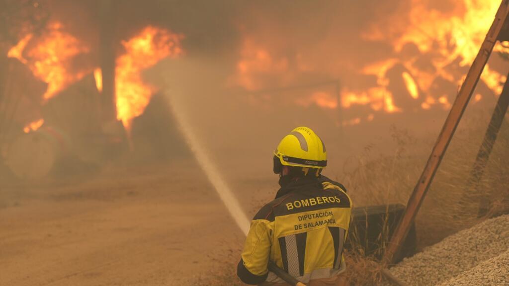 Wildfires in Spain and France displace more than 200,000 residents