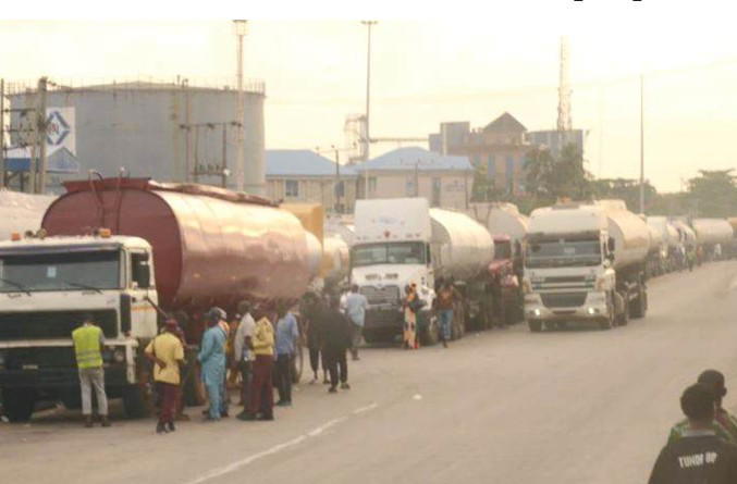 Mayhem as NPA, tank farm owners, police, LASTMA lock down Oshodi-Apapa Expressway