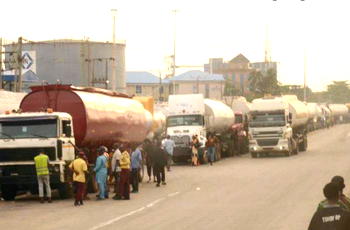 Mayhem as NPA, tank farm owners, police, LASTMA lock down Oshodi-Apapa Expressway
