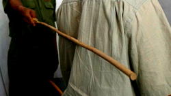 Bus conductor to receive 10 strokes of cane for slapping passenger