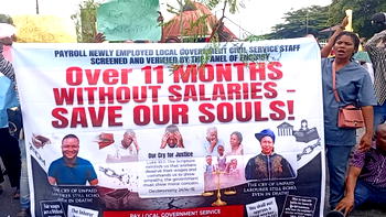 C’River LG workers storm governor’s office over 11 months’ unpaid salaries