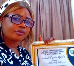 Iyabo Aina honored with Certificate of Credence by Lagos NUJ