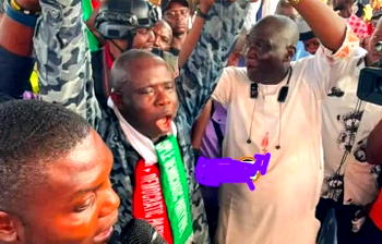 Bayelsa APC’s ‘One Million Man’ leads supporters back to PDP in Bayelsa
