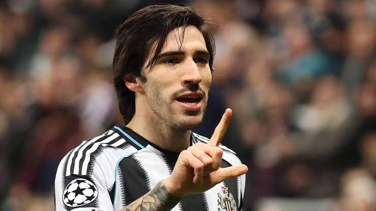 Tottenham sign Tonali from Newcastle