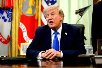 Nigerians, others affected as Trump signs order to curb birthright citizenship ‘tourism’