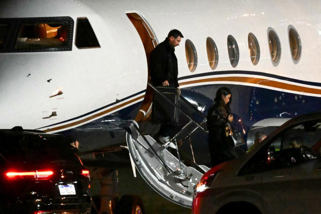 Photos: Messi arrives Argentina to bid farewell to father Jorge