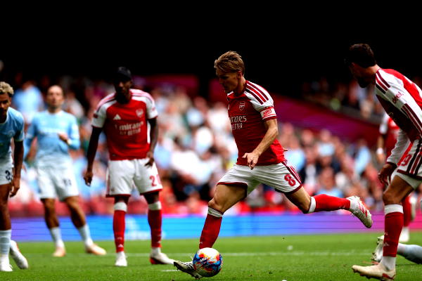 Arsenal thrash Man City 3-0 to lift Community Shield