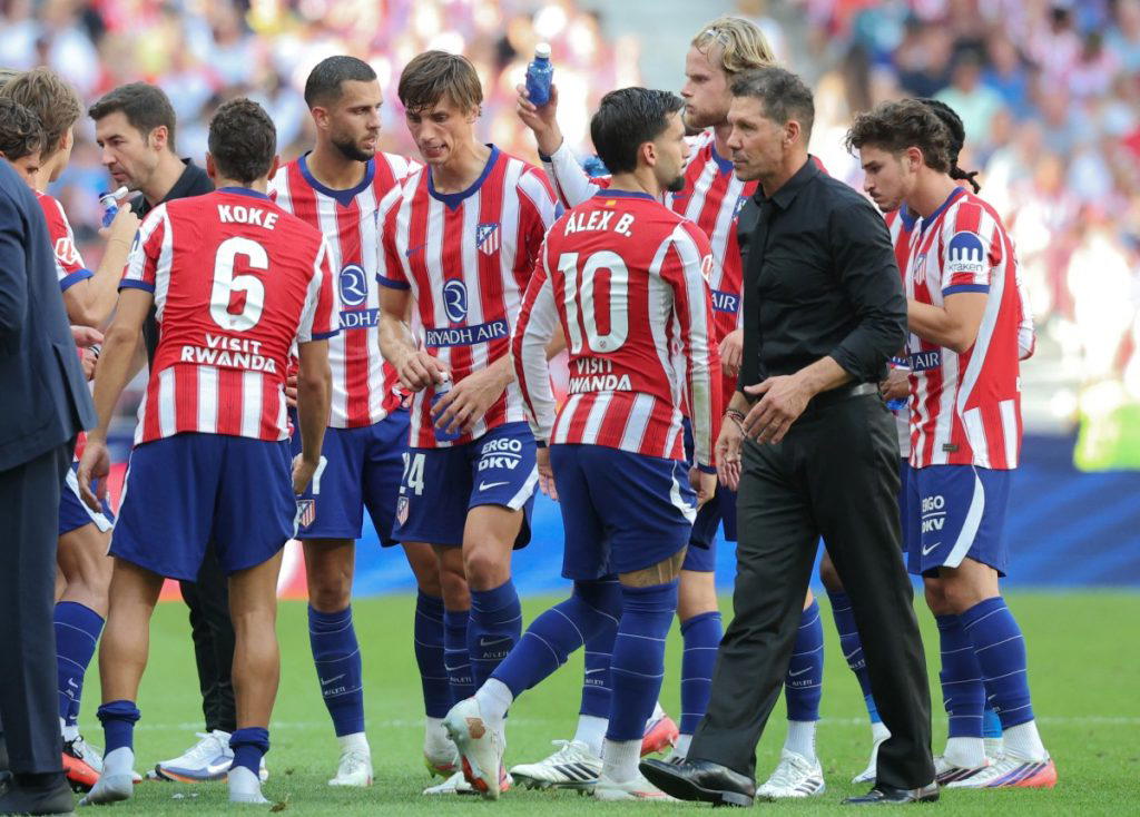 10-man Atletico snatch Villarreal draw as Alvarez returns