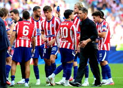 10-man Atletico snatch Villarreal draw as Alvarez returns