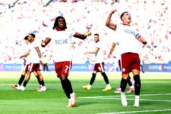 Okonkwo’s Charlton deliver blow to Hammers with London derby triumph