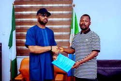 Aniocha South LGA Chairman, Chukwunwike hosts Delta Social Media Summit Team