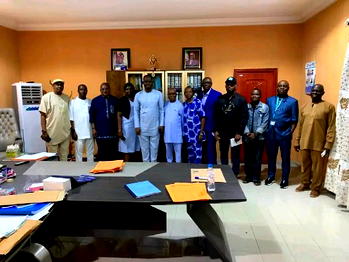 SDU hosts poets, writers in courtesy visit, pledges support for creative culture
