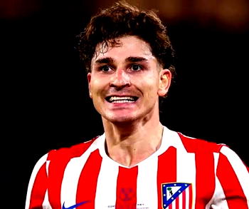 Julián Alvarez skips Atlético training amid transfer request saga