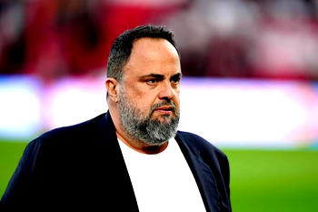 Nottingham Forest owner sues Crystal Palace over gun banner