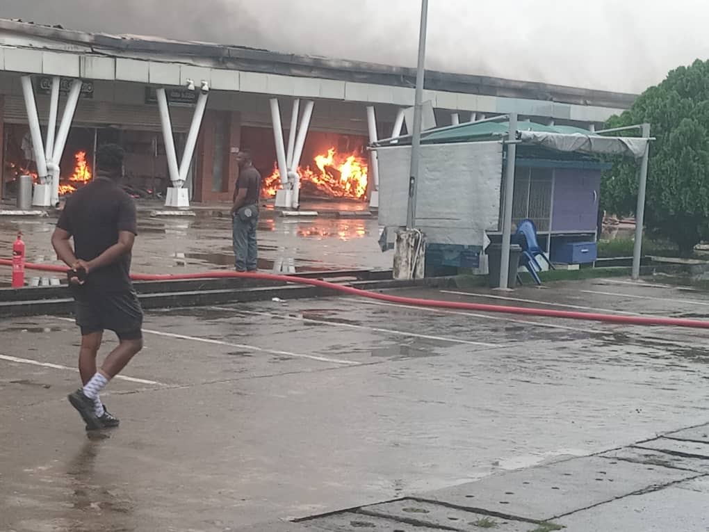 Fire outbreak rocks SPAR outlet in Calabar