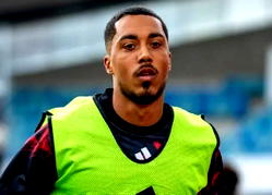 Tielemans apologises for offending Villa fans with Man Utd boast