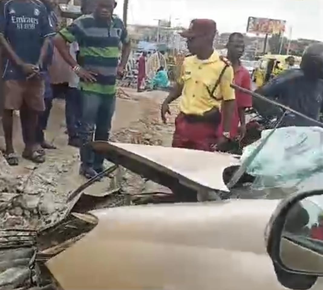 Female driver dies in Lagos lone crash after suspected brake failure