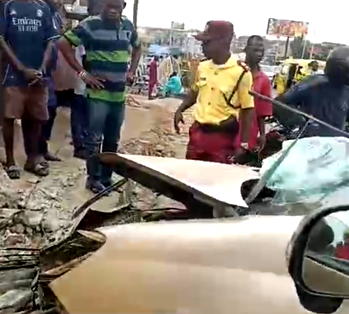 Female driver dies in Lagos lone crash after suspected brake failure