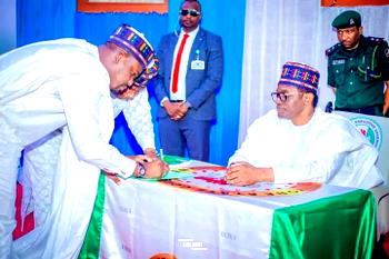 Buni swears in SSG, advisers, permanent secretaries, board chairmen