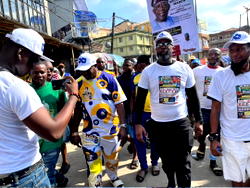 Adeola Kotey Layeni-Dawodu demonstrates grassroots leadership as Lagos Islanders rally in solidarity walk