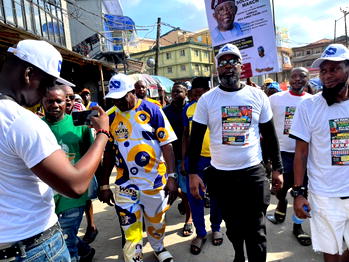 Adeola Kotey Layeni-Dawodu demonstrates grassroots leadership as Lagos Islanders rally in solidarity walk