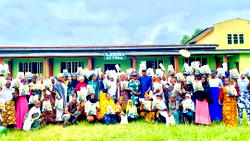 Osun 2026: Group distributes food, cash to women, urges support for Oyebamiji