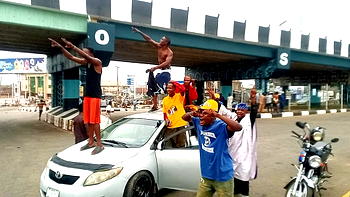 Photos: Residents jubilate as INEC declares Adeleke winner of Osun election