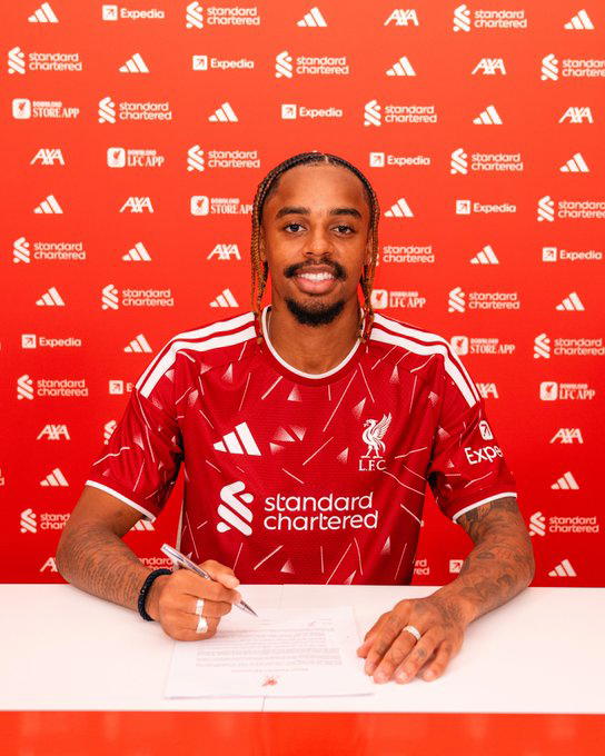 Liverpool complete £123m Barcola transfer from PSG