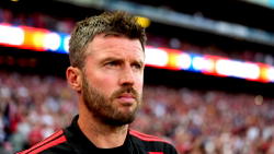 Carrick urges Man Utd to push for more signings to boost title bid