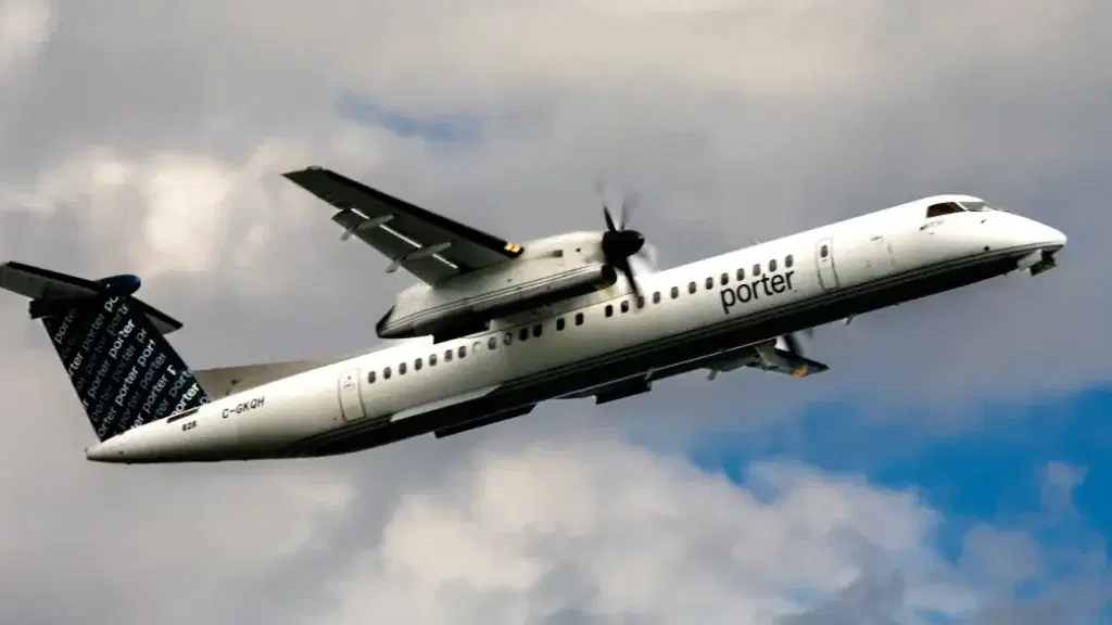 Flight cancelled after child refuses to wear seatbelt, leaves passengers stranded