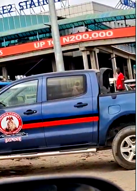 Video: NFSS vehicle obstructs pedestrian walkway at Mile 2