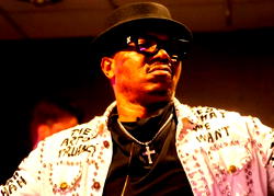 Ochuko takes Nigerian entertainment global, with new podcast, UK collab