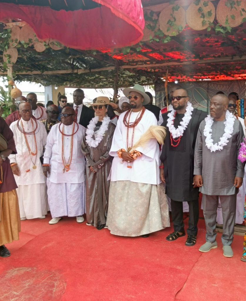 Bini riva life festival: The river proves “Water No Get Enemy” as neighbours unite