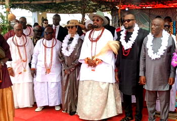 Bini riva life festival: The river proves “Water No Get Enemy” as neighbours unite