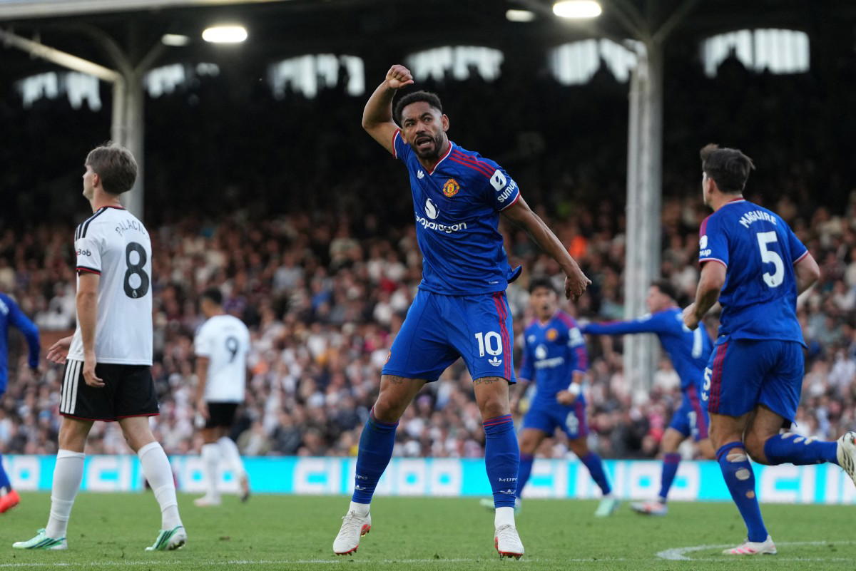 Man United salvage Fulham draw as pressure mounts on Carrick