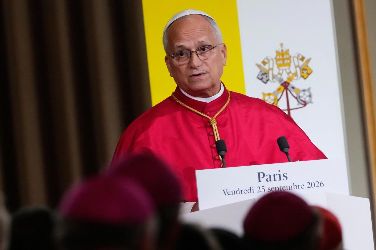 Pope warns against losing humanity in ‘paradise of machines’ Image