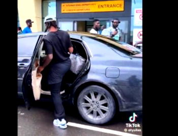 ‘Bus would be better’ — Nigerians react over car used to pick Super Eagles players from airport